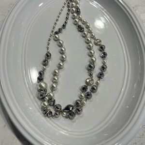 Premier designs, pearl necklace